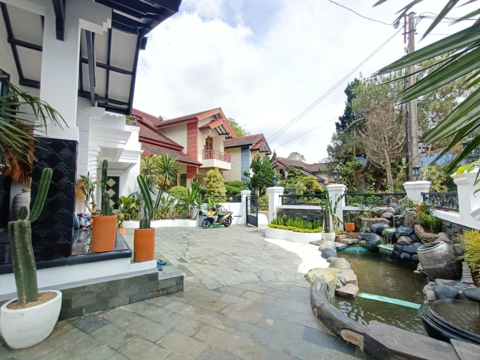 Villa Kota Bunga Malini 10 Cikundul Exterior photo