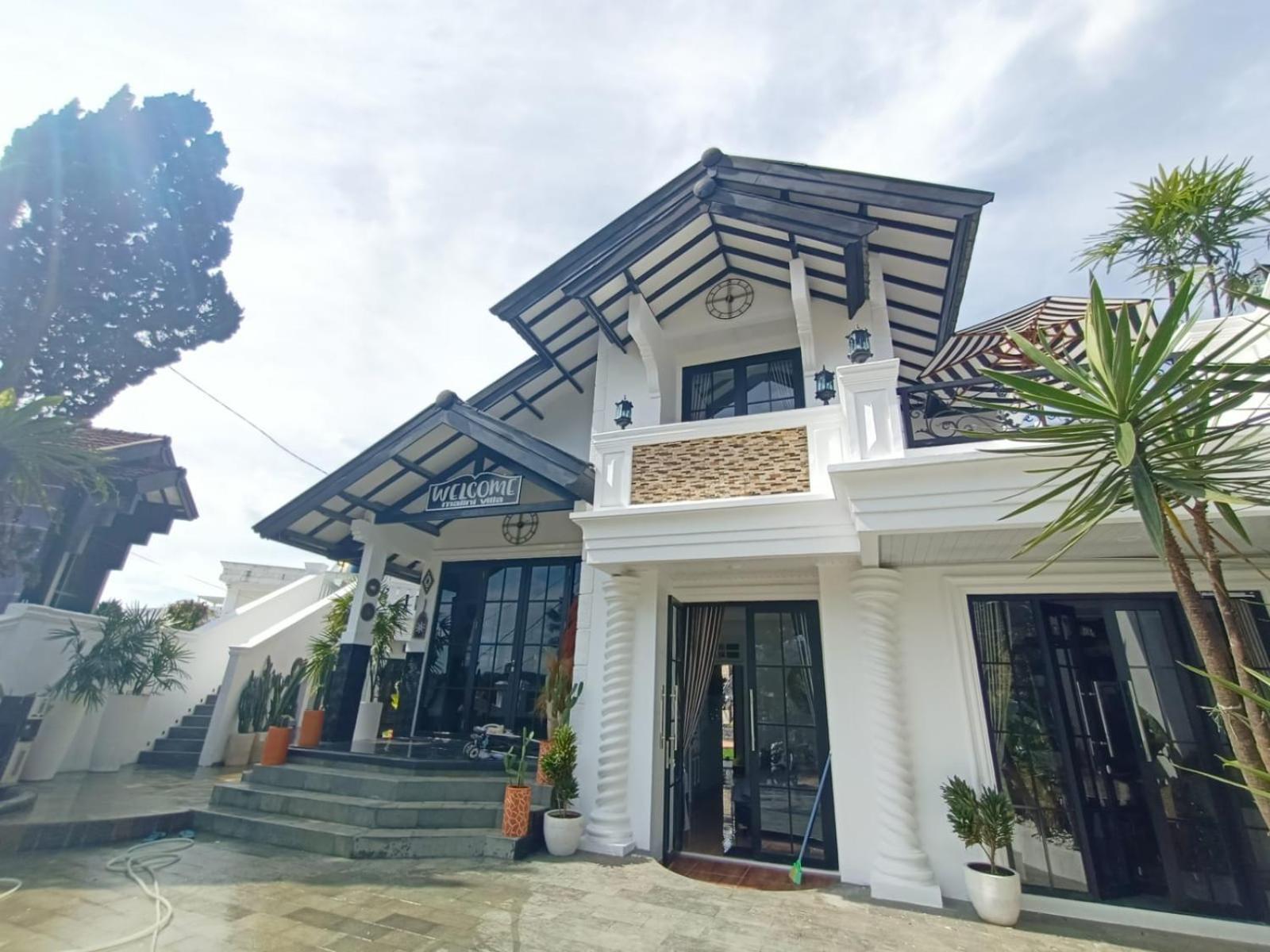 Villa Kota Bunga Malini 10 Cikundul Exterior photo